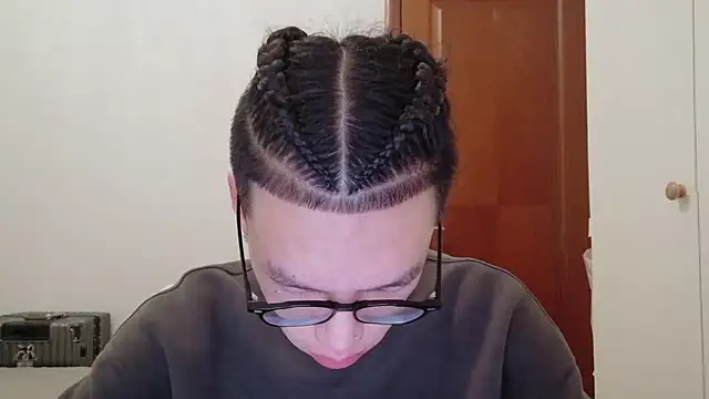 Snapshot of hangzi-0011 chatting on October 9, 2025, 9:40 am hangzi-0011 online show from October 9, 2025, 9:40 am