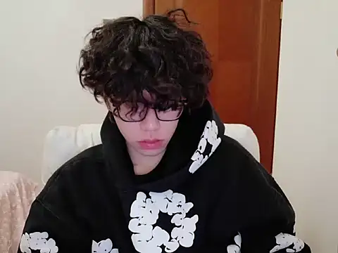 Snapshot of hangzi-0011 chatting on October 31, 2025, 11:00 am hangzi-0011 online show from October 31, 2025, 11:00 am