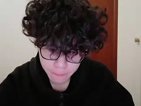 Snapshot of hangzi-0011 chatting on November 2, 2025, 12:07 pm hangzi-0011 online show from November 2, 2025, 12:07 pm