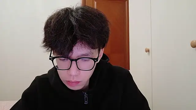 Snapshot of hangzi-0011 chatting on November 9, 2025, 11:41 am hangzi-0011 online show from November 9, 2025, 11:41 am