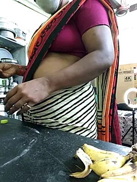 Snapshot of Tamilselviroja- chatting on October 6, 2025, 4:48 pm Tamilselviroja- online show from October 6, 2025, 4:48 pm