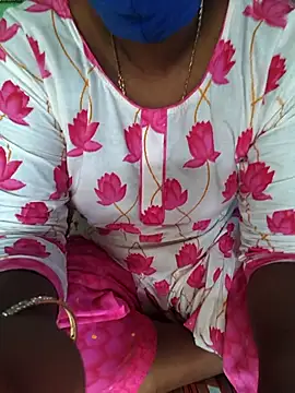 Snapshot of Tamilselviroja- chatting on October 15, 2025, 3:39 am Tamilselviroja- online show from October 15, 2025, 3:39 am