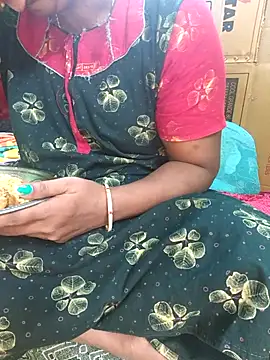 Snapshot of Tamilselviroja- chatting on November 11, 2025, 3:56 pm Tamilselviroja- online show from November 11, 2025, 3:56 pm