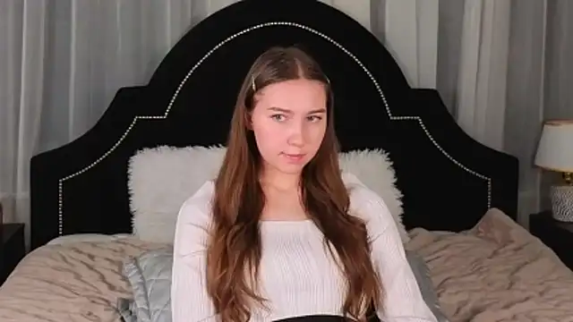 OliviaLay online show from February 3, 2026, 11:48 am