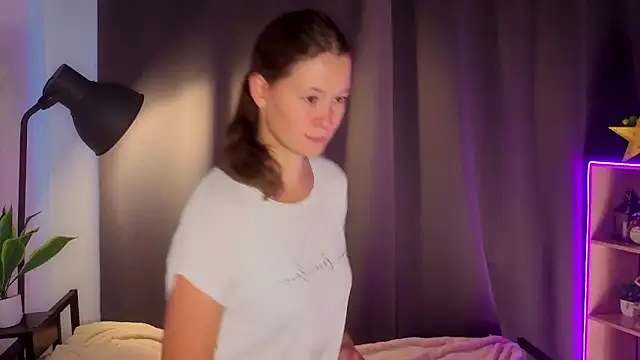 MelodieWeyler online show from September 29, 2025, 4:06 am