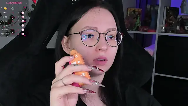 Snapshot of power_robynn chatting on October 29, 2025, 12:40 pm power robynn online show from October 29, 2025, 12:40 pm