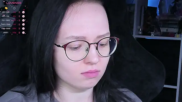 Snapshot of power_robynn chatting on November 8, 2025, 9:13 pm power robynn online show from November 8, 2025, 9:13 pm