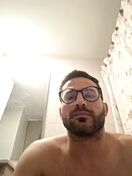 caliente25hot online show from September 28, 2025, 3:17 pm