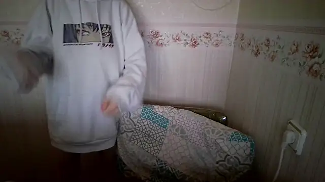 0nlyLola online show from October 27, 2025, 2:10 pm