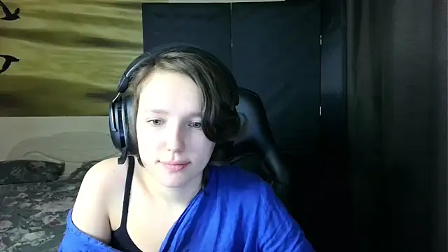 Snapshot of Diana-back chatting on November 9, 2025, 3:10 pm Diana-back online show from November 9, 2025, 3:10 pm