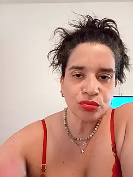 MoritaSalvaj online show from November 11, 2025, 5:02 pm