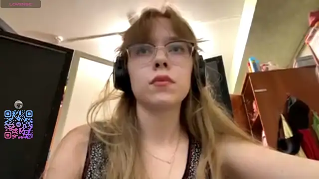 ArielleBiernacki online show from September 29, 2025, 5:07 pm