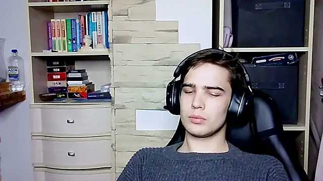  Chris Next Door  online show from October 13, 2025, 5:24 pm