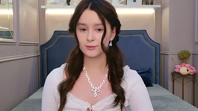 EvaSwen online show from June 29, 2026, 8:53 pm