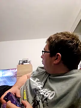 Snapshot of stivi2526 chatting on September 29, 2025, 8:35 pm stivi2526 online show from September 29, 2025, 8:35 pm