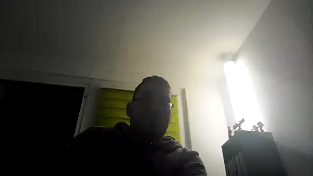 Snapshot of stivi2526 chatting on October 19, 2025, 8:20 pm stivi2526 online show from October 19, 2025, 8:20 pm