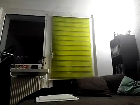 Snapshot of stivi2526 chatting on October 28, 2025, 10:12 pm stivi2526 online show from October 28, 2025, 10:12 pm