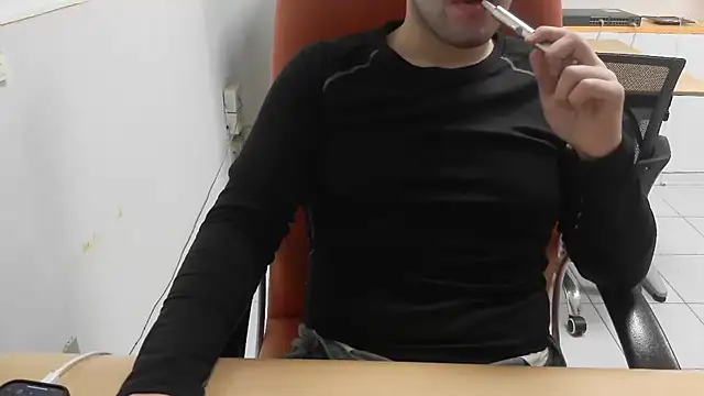 cazzo18cm3 online show from December 16, 2025, 12:32 pm