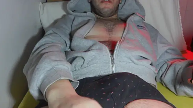 cazzo18cm3 online show from January 13, 2026, 8:36 pm