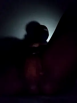 Snapshot of Wiw1 chatting on November 3, 2025, 8:32 pm Wiw1 online show from November 3, 2025, 8:32 pm