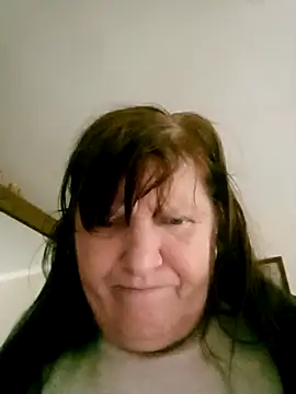 Snapshot of Apeesynka55211 chatting on October 9, 2025, 8:12 am Apeesynka55211 online show from October 9, 2025, 8:12 am