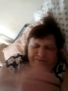 Snapshot of Apeesynka55211 chatting on October 16, 2025, 10:38 am Apeesynka55211 online show from October 16, 2025, 10:38 am