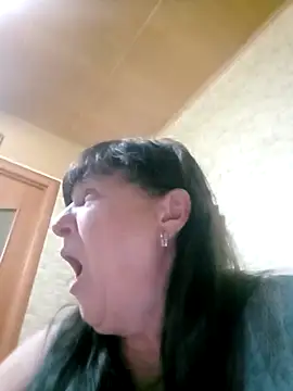 Snapshot of Apeesynka55211 chatting on October 27, 2025, 8:24 pm Apeesynka55211 online show from October 27, 2025, 8:24 pm