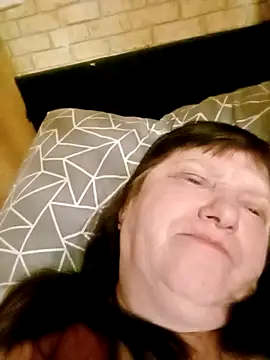 Apeesynka55211 online show from March 4, 2026, 3:45 am