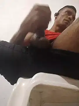 Snapshot of exotico2323 chatting on November 3, 2025, 4:36 am exotico2323 online show from November 3, 2025, 4:36 am