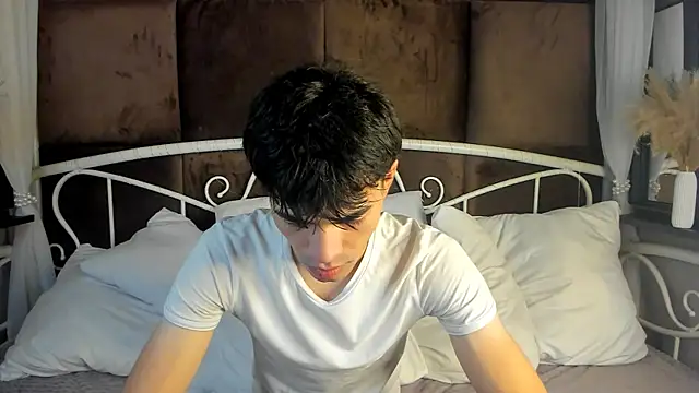 Snapshot of JaremyHarris chatting on October 14, 2025, 9:04 pm JaremyHarris online show from October 14, 2025, 9:04 pm