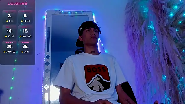 Snapshot of milo_crave chatting on October 17, 2025, 7:16 pm milo crave online show from October 17, 2025, 7:16 pm