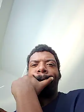 Snapshot of MrBigDickShow chatting on October 1, 2025, 3:18 pm MrBigDickShow online show from October 1, 2025, 3:18 pm