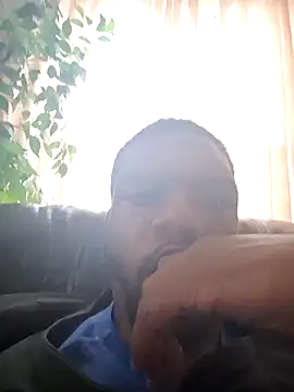 Snapshot of MrBigDickShow chatting on April 5, 2026, 5:10 pm MrBigDickShow online show from April 5, 2026, 5:10 pm