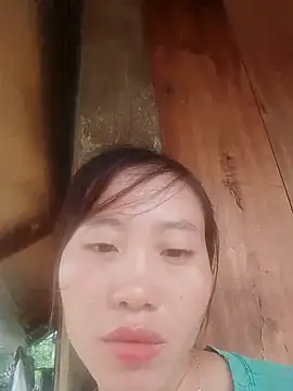 Snapshot of pham-xinh01 chatting on September 30, 2025, 4:17 am pham-xinh01 online show from September 30, 2025, 4:17 am
