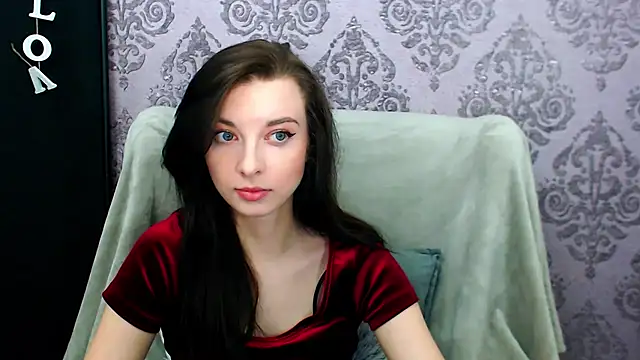 DominantLuna online show from May 10, 2026, 7:41 pm