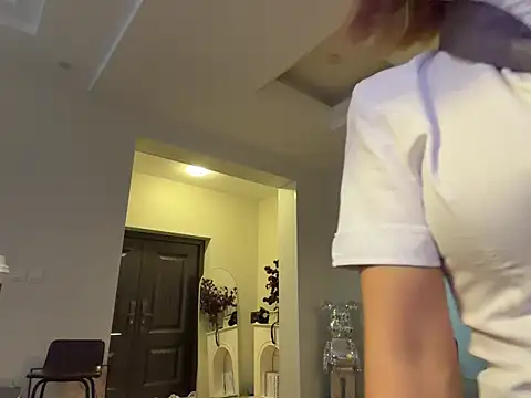 xiaowan x online show from November 18, 2025, 8:19 am