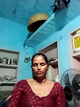 Snapshot of Mohni_cute chatting on October 2, 2025, 11:01 pm Mohni cute online show from October 2, 2025, 11:01 pm