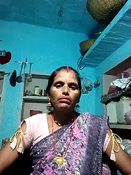 Snapshot of Mohni_cute chatting on October 10, 2025, 3:00 pm Mohni cute online show from October 10, 2025, 3:00 pm