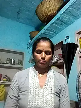 Snapshot of Mohni_cute chatting on October 12, 2025, 11:15 pm Mohni cute online show from October 12, 2025, 11:15 pm