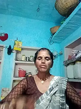 Snapshot of Mohni_cute chatting on October 13, 2025, 11:32 am Mohni cute online show from October 13, 2025, 11:32 am