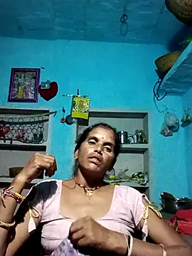 Snapshot of Mohni_cute chatting on October 14, 2025, 12:28 pm Mohni cute online show from October 14, 2025, 12:28 pm