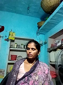 Snapshot of Mohni_cute chatting on October 15, 2025, 12:33 am Mohni cute online show from October 15, 2025, 12:33 am