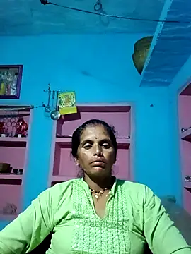 Snapshot of Mohni_cute chatting on October 16, 2025, 1:56 pm Mohni cute online show from October 16, 2025, 1:56 pm