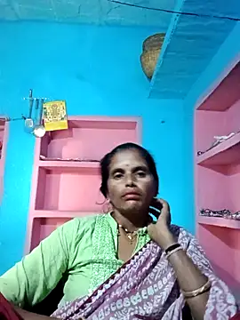 Snapshot of Mohni_cute chatting on October 17, 2025, 2:04 am Mohni cute online show from October 17, 2025, 2:04 am