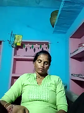 Snapshot of Mohni_cute chatting on October 19, 2025, 12:39 pm Mohni cute online show from October 19, 2025, 12:39 pm