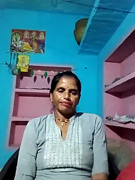 Snapshot of Mohni_cute chatting on October 25, 2025, 12:18 am Mohni cute online show from October 25, 2025, 12:18 am