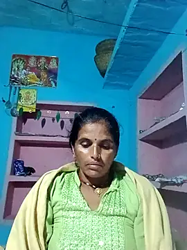 Snapshot of Mohni_cute chatting on October 31, 2025, 3:24 pm Mohni cute online show from October 31, 2025, 3:24 pm