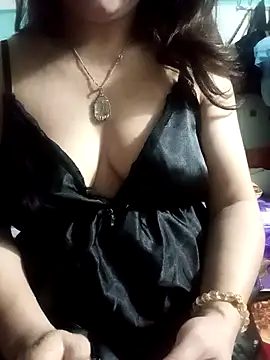 Snapshot of ZingCii chatting on November 16, 2025, 4:01 pm ZingCii online show from November 16, 2025, 4:01 pm