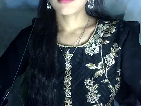 Snapshot of Shazi_1 chatting on May 1, 2026, 3:27 pm Shazi 1 online show from May 1, 2026, 3:27 pm