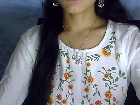 Snapshot of Shazi_1 chatting on May 17, 2026, 2:46 pm Shazi 1 online show from May 17, 2026, 2:46 pm
